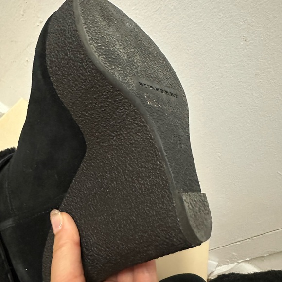 Burberry Brit Suede Shearling 130 Ankle Wedge Booties  35 EU / 5 US NIB - Picture 11 of 11
